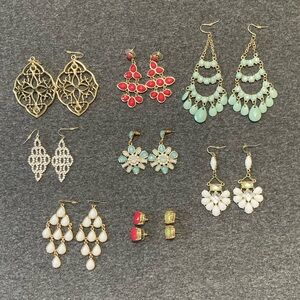Women’s earring bundle